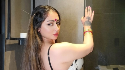 Hot Indian lady ready and available for fun